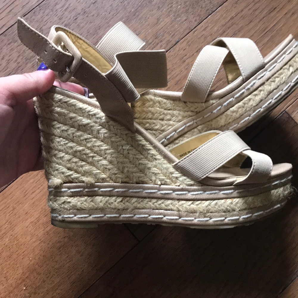 Charles by Charles David Wedges - Picture 2 of 4